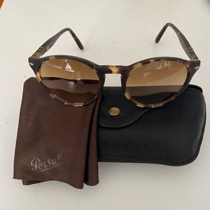 Persol Round Sunglasses (3092SM)